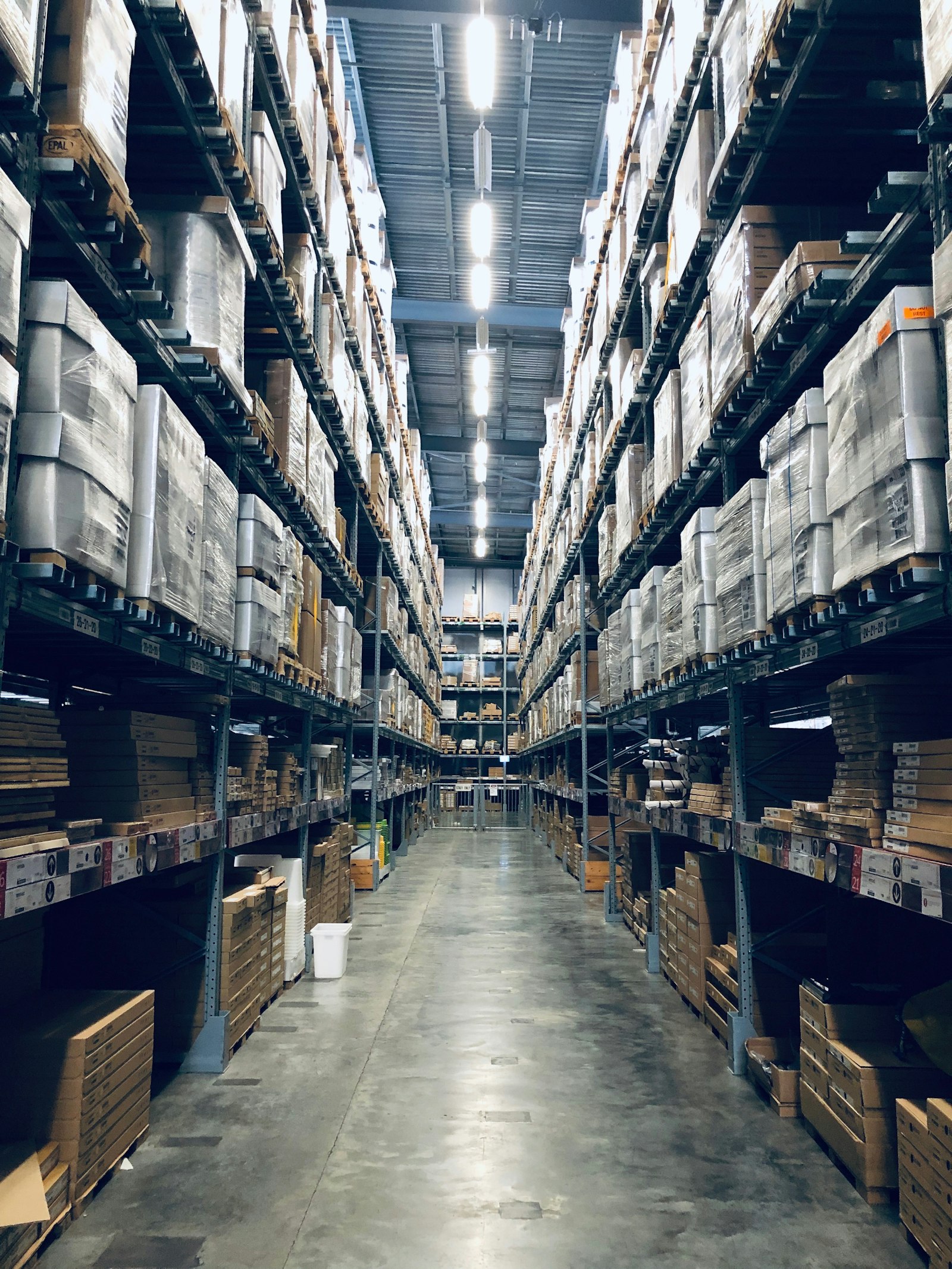 Packages moving through a warehouse sortation operation